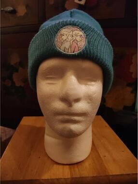 Disney FROZEN Anna and Elsa Beanie Hat - EUC?